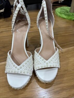INC Women’s 7.5 Pearl-Embellished White High Heel Bridal Wedding Full Glam